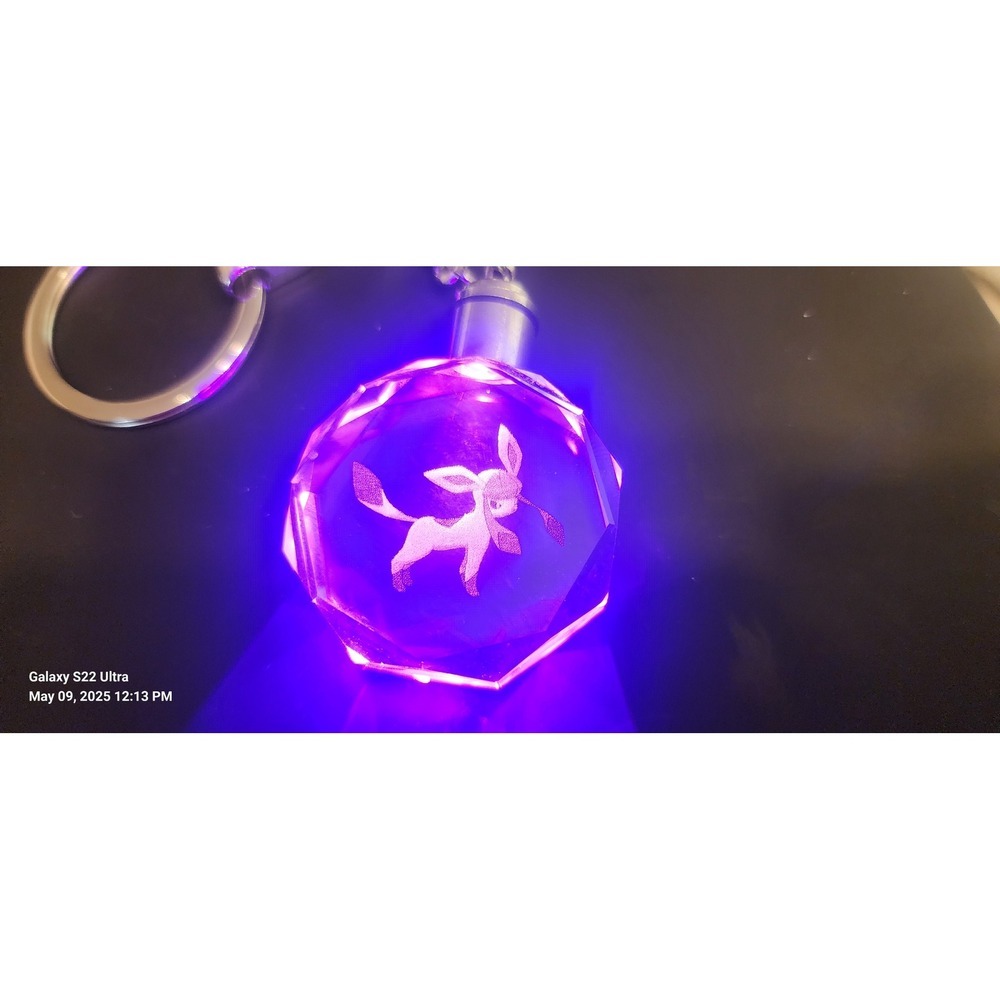 Pokemon Glaceon Crystal Keychain LED Light Up Keyring Anime Charm Gift - Picture 5 of 6